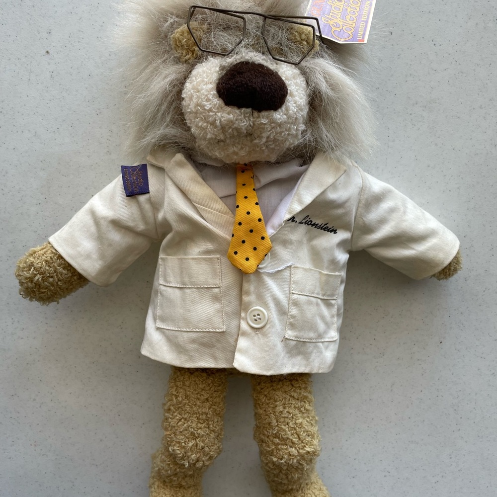 GUND Studio Collection Limited Edition Collector’s Bear Dr Lionstein NWT 17 Inch